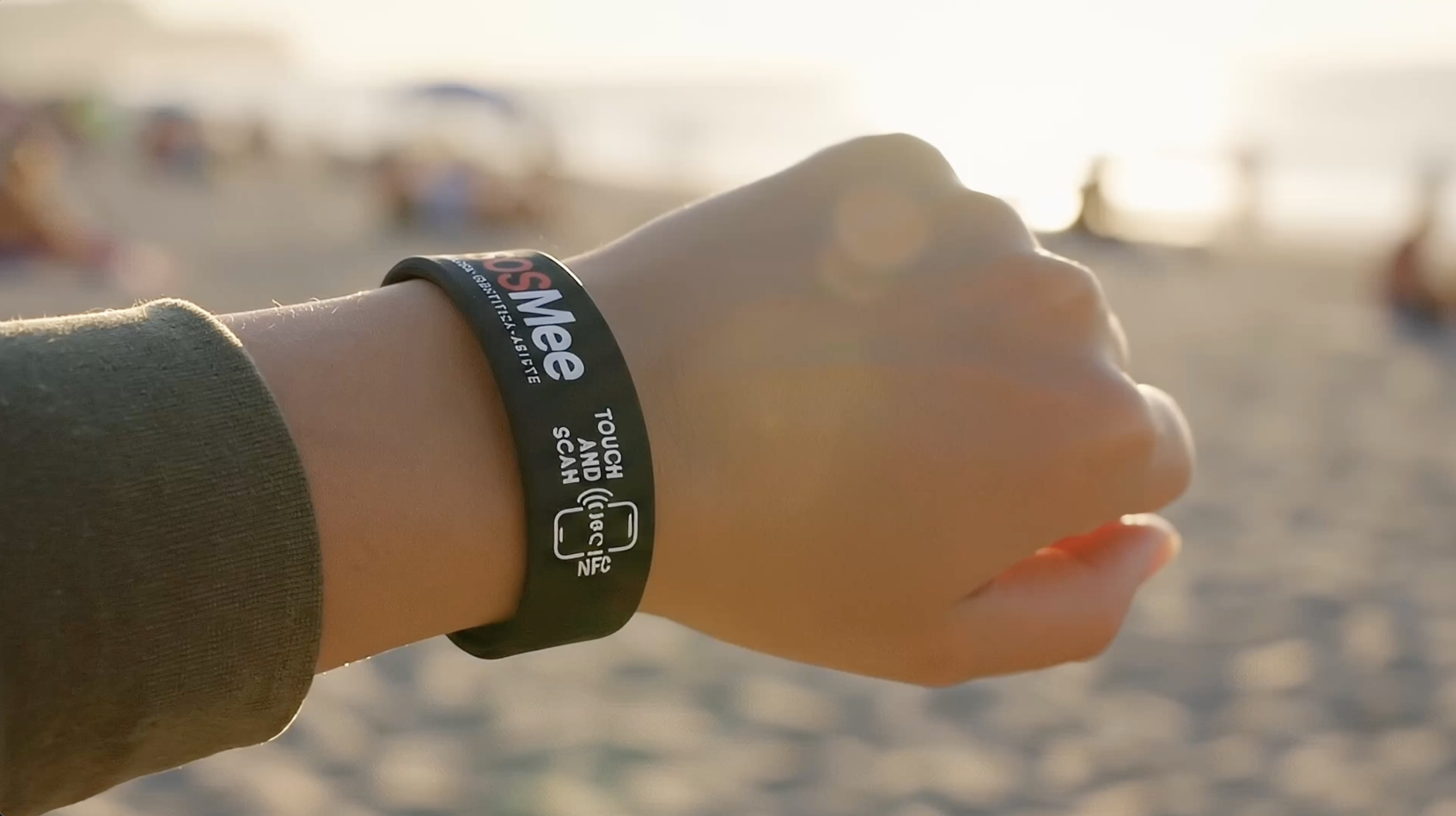 SOSMee Hero Background